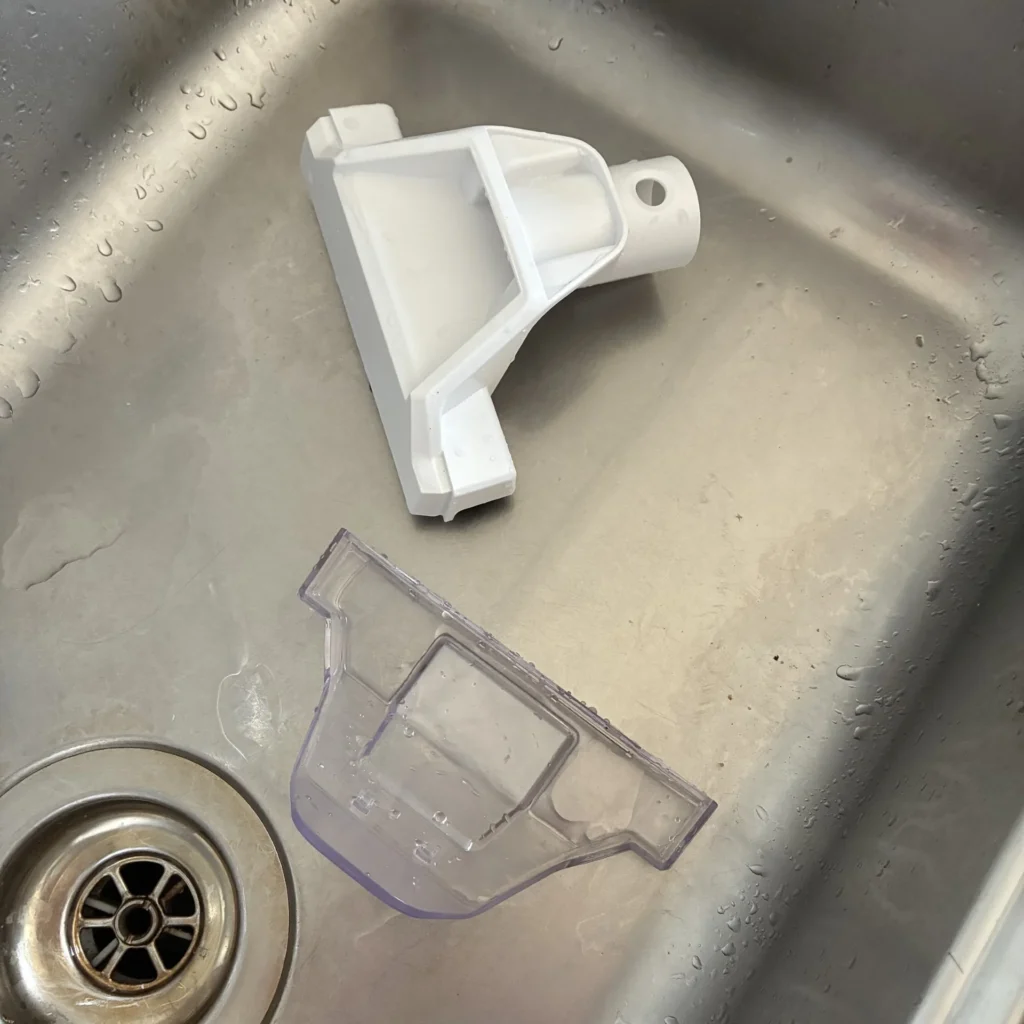 anmeldelse af stainfighter9000 - rens mundstykket nemt, ved at klikke plastikstykket af